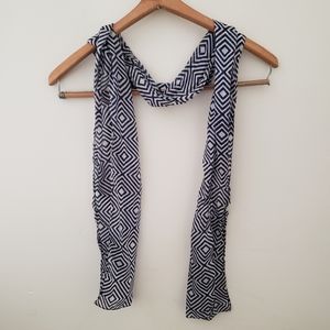 Black and White Square Print Scarf